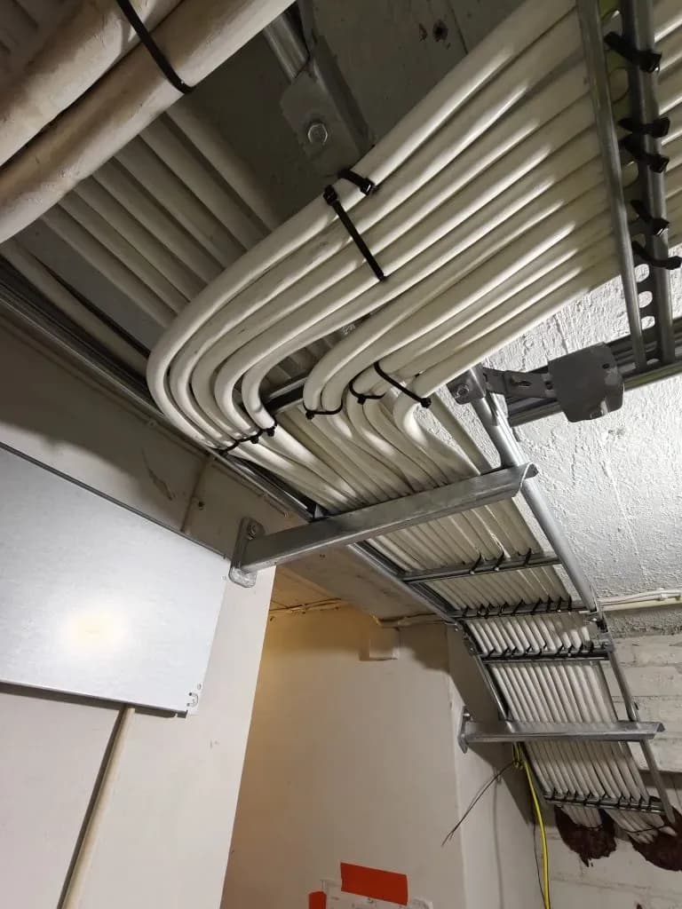 Kaapelihylly sähkösaneerauksessa